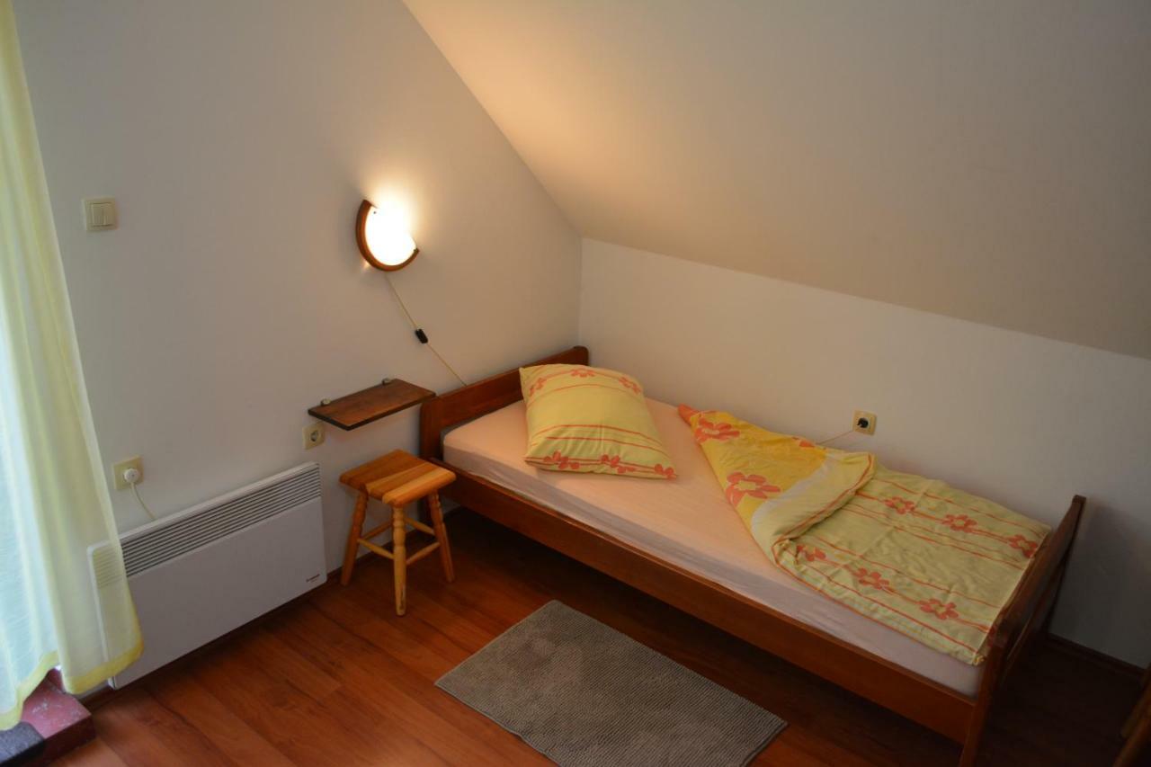 Holiday Home Coprnicka Hisa Skrad Kültér fotó